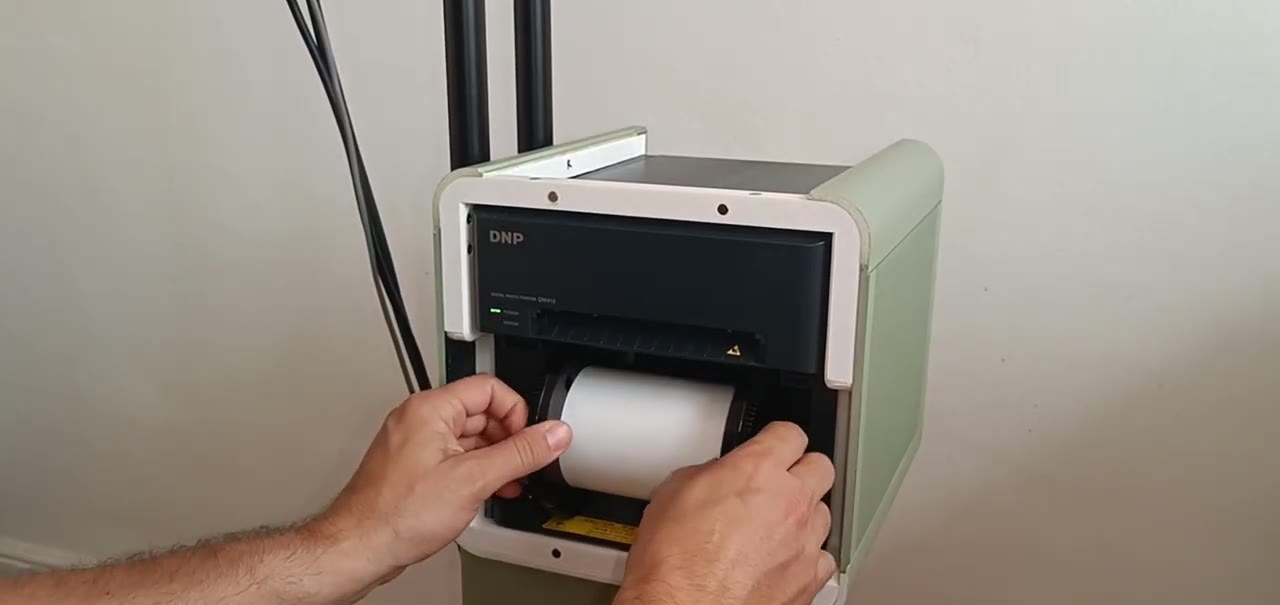 Étape 2 : Retirer le rouleau usagé